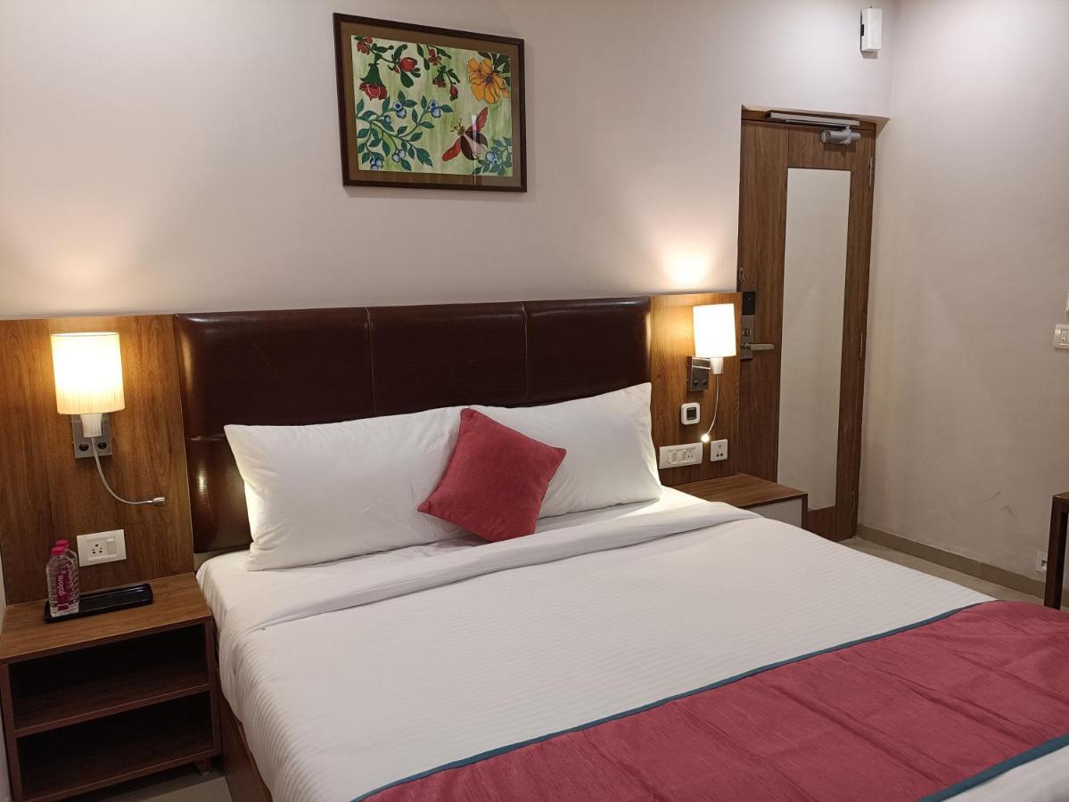 The Beacon Hotel Vadodara Eksteriør bilde