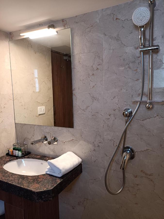 The Beacon Hotel Vadodara Eksteriør bilde