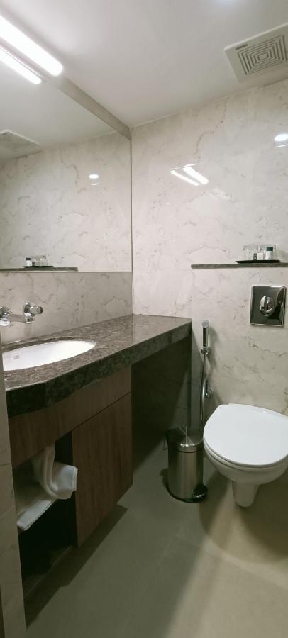 The Beacon Hotel Vadodara Eksteriør bilde